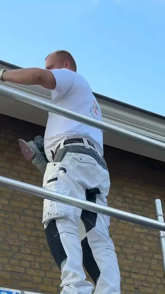 Spuitwerk op de steiger